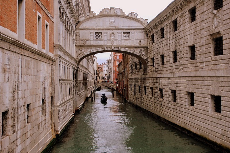 most uzdaha venecija